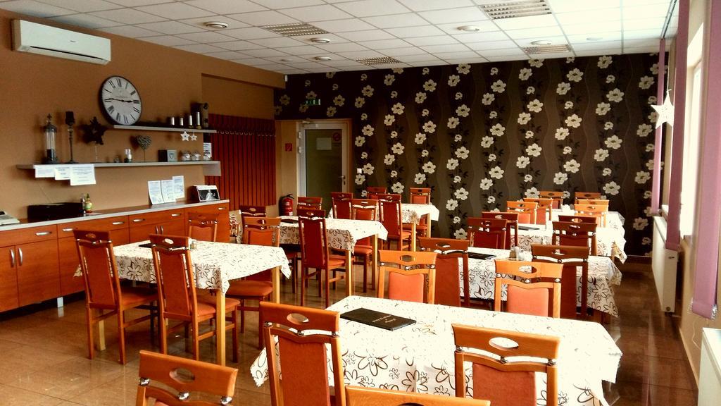 Penzion Na Rozku Sliac Bagian luar foto